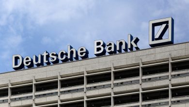 صورة أكبر بنوك المانيا يسجل خسارة 1.6 مليار يورو