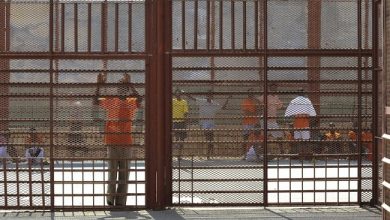 صورة السجن لمهاجرين تظاهروا احتجاجاً على ظروف اعتقالهم في مالطا