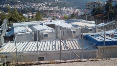 صورة اليونان تعلق بناء مخيمات جديدة للاجئين في جزر بحر إيجة