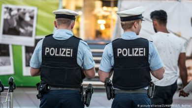 صورة قانون جديد لمعاقبة منتهكي حظر الدخول إلى المانيا