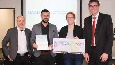 صورة سوري يفوز بجائزة “داد” العلمية في المانيا