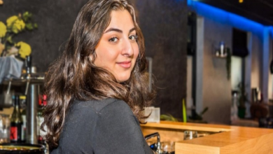 صورة “ناتالي مَخوّل”.. طالبة سورية تُمثل هولندا في البرلمان الأوروبي