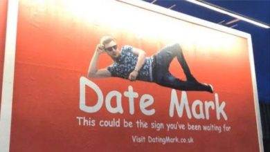 صورة بريطاني استأجر لوحة إعلانية بحثا عن عروس فجاءته الاتصالات من رجال