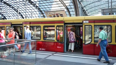 صورة اغلاق الحانات والنوادي.. وسائل النقل العام  تواصل العمل في برلين