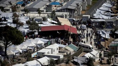 صورة قبل فوات الأوان.. مطالبات باخلاء مخيمات المهاجرين على الجزر اليونانية