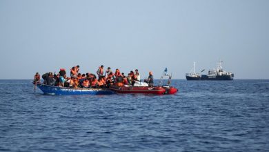 صورة تعليق عمليات انقاذ المهاجرين في البحر المتوسط