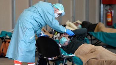 صورة فرنسا.. وفاة طبيبين جديدين بسبب كورونا