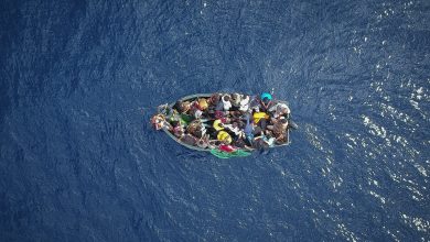 صورة وصول 93 مهاجراً إلى سواحل لامبيدوزا  الايطالية