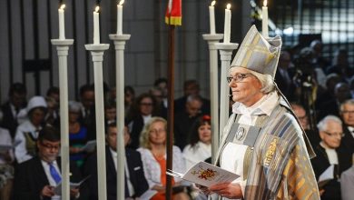 صورة عدد النساء الكاهنات في السويد يفوق أعدد الرجال
