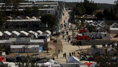 صورة “أطباء بلا حدود” تدين إغلاق اليونان مركزا للمنظمة قرب مخيم “موريا”