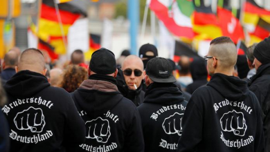 صورة اعتداء جماعي يطال 3 أجانب في ألمانيا.. والشرطة ترجح أن يكون بدافع الكراهية