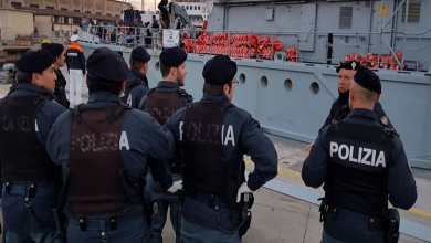 صورة إيطاليا.. اعتقال 3 مغاربة حاولوا ركوب باخرة باختبار “كورونا” مزور