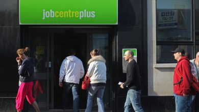 صورة الأعلى منذ 40 عاماً.. ارتفاع معدلات البطالة بين الشباب في بريطانيا