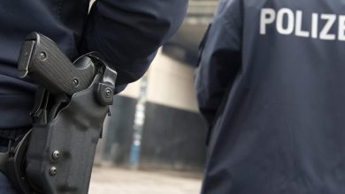 صورة ضد اللاجئين.. المانيا تطرد طلاب شرطة بسبب دردشات عنصرية
