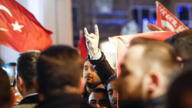 صورة أحزاب هولندية تدعو لحظر جماعة “الذئاب الرمادية” التركية
