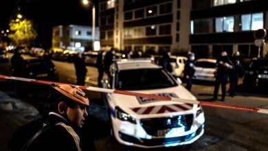 صورة بينهم مصاب بكورونا.. الشرطة تفرق 300 شخص في حفل قرب باريس