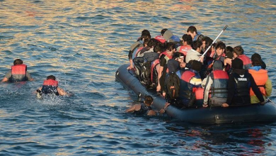 صورة إنقاذ 29 مهاجرا في بحر إيجه في تركيا