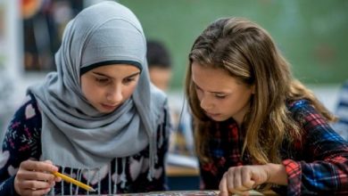 صورة السويد.. استئناف قرار محكمة يمنع حظر الحجاب في المدارس