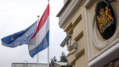 صورة بتهمة التجسس..هولندا تطرد دبلوماسيين روسيين اثنين