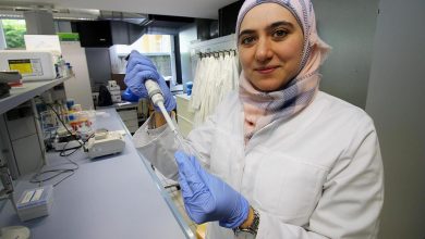 صورة باحثة سورية في ألمانيا تكتشف مركَّباً فعالاً ضد مرض الزهايمر
