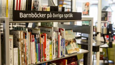صورة إعادة افتتاح المكتبات في السويد بعد سحب توصية بإغلاقها