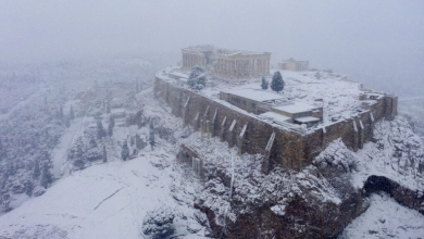 صورة عاصفة ثلجية قوية تضرب اليونان .. مقتل 3 أشخاص وانقطاع التيار الكهربائي