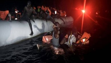 صورة السلطات الإسبانية تنقذ عشرات المهاجرين قبالة جزر الكناري