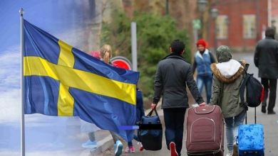 صورة زعيم حزب سويدي متطرف يطالب بإعادة اللاجئين السوريين لبلادهم