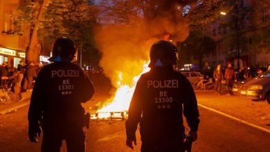 صورة اعتقال المئات في مظاهرات عمالية شهدت أعمال عنف في ألمانيا