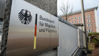 صورة المكتب الألماني للهجرة: المئات من طالبي اللجوء لم يتم تحديد موطنهم الأصلي