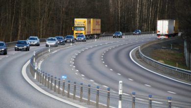 صورة “كاميرات مخفية”.. الشرطة السويدية تشدد مراقبة السرعة على الطرقات