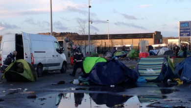 صورة الشرطة الفرنسية تفكك أكبر مخيم للمهاجرين في كاليه