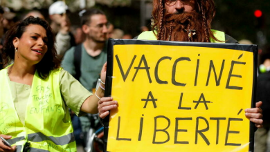 صورة للأسبوع السادس.. مظاهرات حاشدة في فرنسا ضد “الشهادة الصحية”