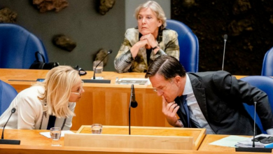 صورة أزمة أفغانستان تطيح بوزيرة ثانية في الحكومة الهولندية