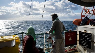 صورة إنقاذ قرابة 250 مهاجرا قبالة سواحل لامبيدوزا الإيطالية في غضون يومين