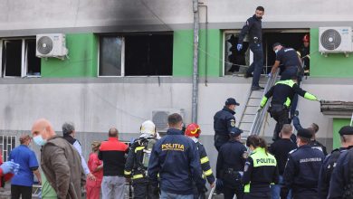 صورة 9 قتلى في حريق بمستشفى لمرضى كورونا شرق رومانيا