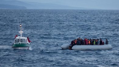 صورة اليونان تحاكم سباحة سورية و23 متطوعا بتهمة مساعدة مهاجرين غير شرعيين