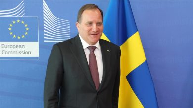 صورة رئيس وزراء السويد يقدم استقالته