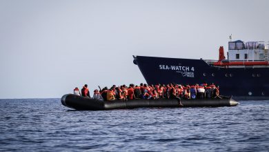صورة سفينة إنقاذ ألمانية تعلن إنقاذ 800 مهاجر في البحر المتوسط