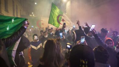 صورة الشرطة الفرنسية تعتقل العشرات خلال احتفالات الجزائريين بكأس العرب