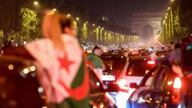 صورة بعد احتفالات الجزائريين في فرنسا بفوز فريقهم على المغرب.. “لوبان” تتوعد