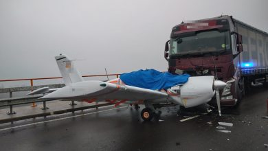 صورة هبوط اضطراري لطائرة صغيرة على جسر للسيارات جنوب ألمانيا