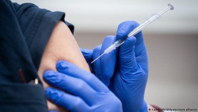 صورة عالم مناعة: التطعيم كل شهرين ضد كورونا غير ممكن