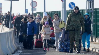 صورة بعد 5 أيام على الحرب.. نصف مليون لاجئ أوكراني يفر إلى دول الجوار