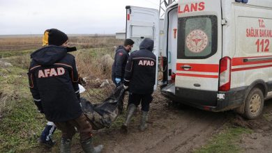 صورة “فيديو وصور”.. تركيا  تعلن وفاة 12 مهاجرا تجمدا وتتهم السلطات اليونانية