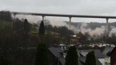 صورة تفجير جسر بارتفاع 72 مترا في ولاية شمال الراين بألمانيا.. فيديو