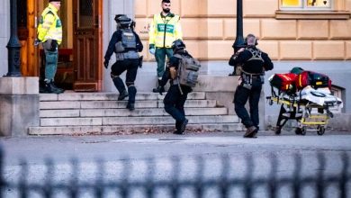 صورة مقتل امرأتين في هجوم نفذه تلميذ على مدرسة ثانوية جنوب السويد