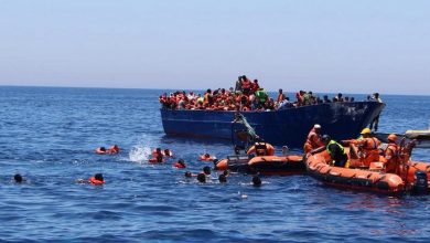 صورة إنقاذ قرابة 250 مهاجرا وانتشال ثلاث جثث قبالة سواحل تونس