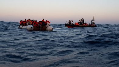 صورة وفاة امرأة مهاجرة وفقدان عشرات آخرين خلال رحلة نحو أوروبا عبر المتوسط