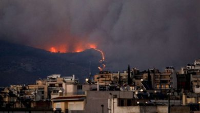 صورة اندلاع حريق غابات قرب أثينا.. والسلطات تخلي 9 مناطق